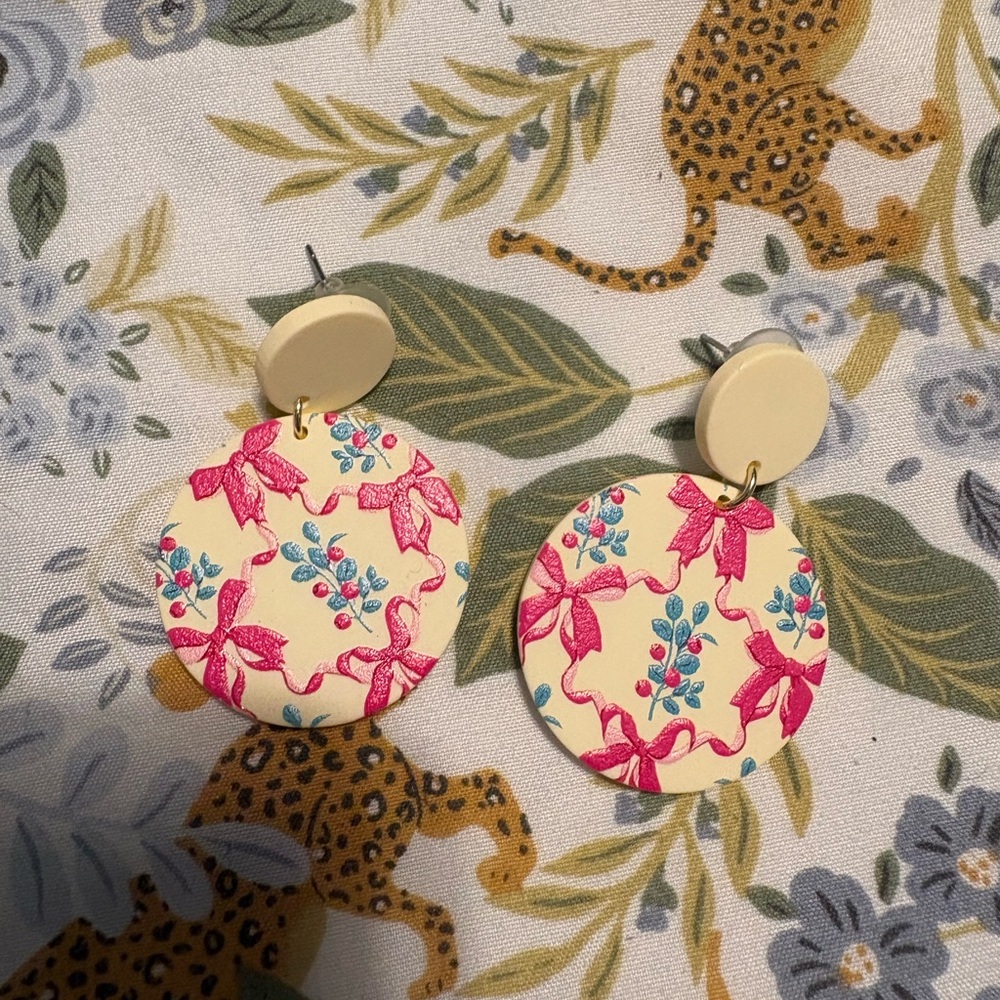 SHEIN Cream and Red Floral Earrings